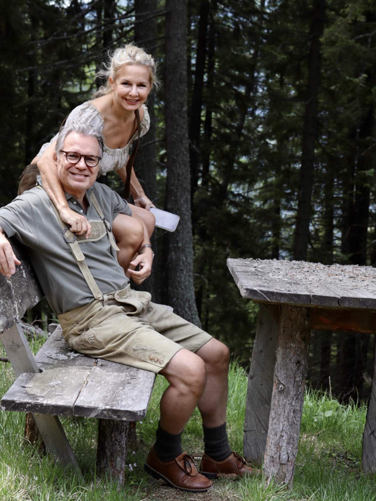Bibi Horst mit Mann wandert in der Steiermark