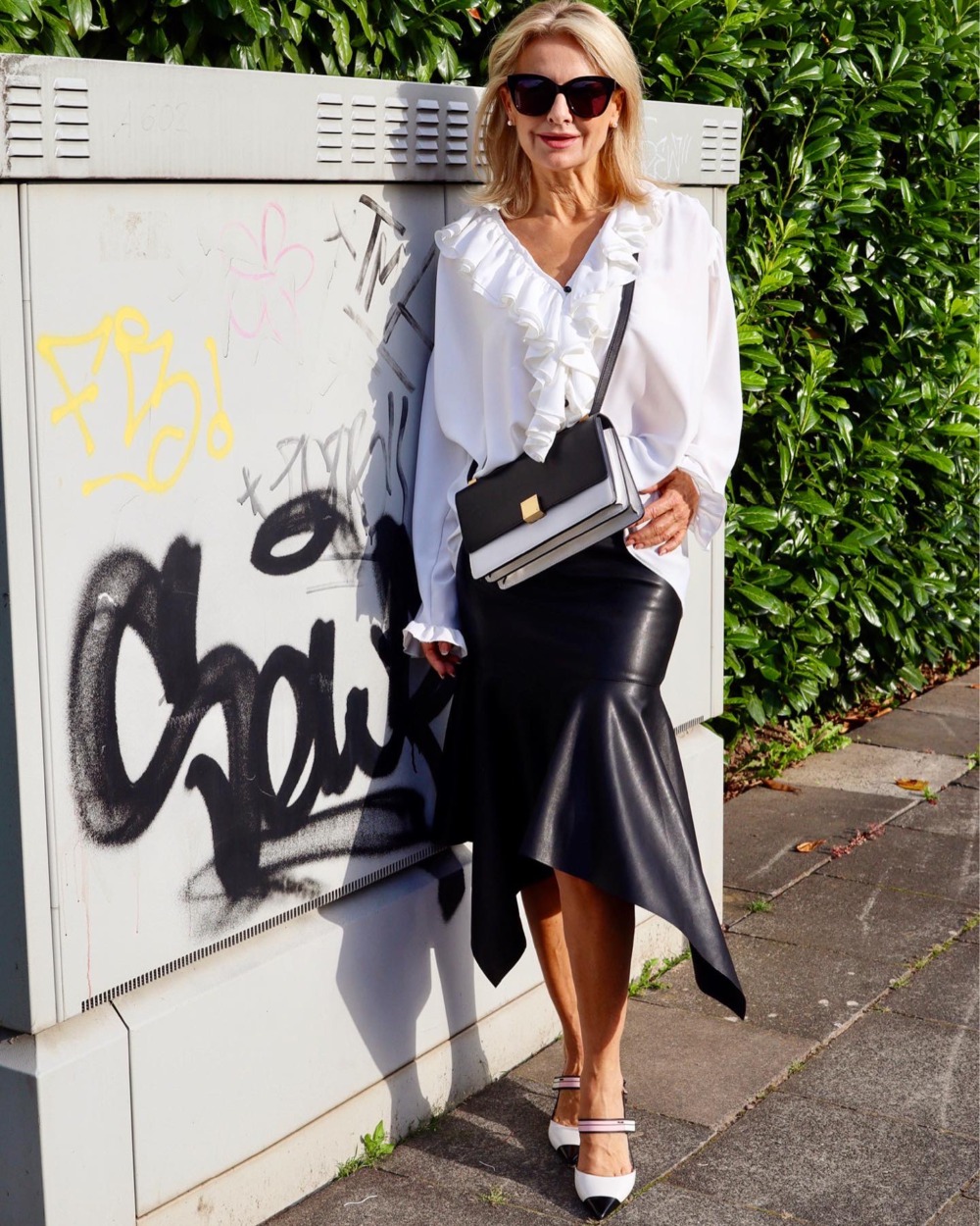 Bibi Horst verrät ihre Stylingtipps für weiße Blusen